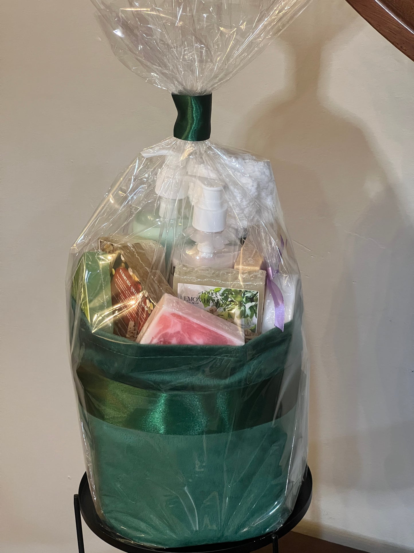 Love1co13 Christmas Magic Soap Basket