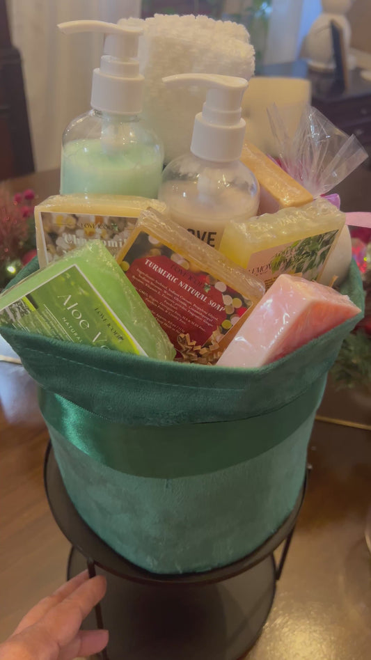 Love1co13 Christmas Magic Soap Basket