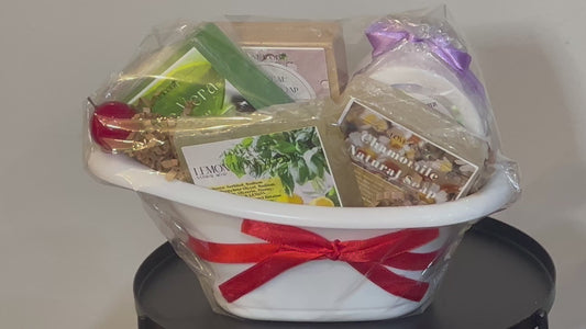 Love1co13 Christmas Soaps & Essentials Gift Set